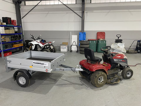Rasenmähertraktor