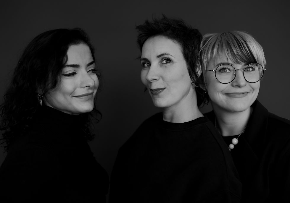 Team von Contrast in Schnitt & Farbe