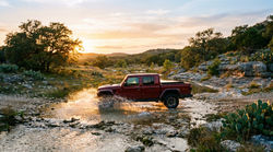 Jeep_river_crossing