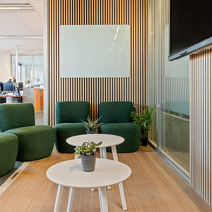 Espace collaboratif lumineux et ergonomique pour bureaux d’entreprise 93