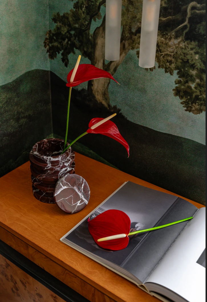 JUSTIN LEGGETT'S HOLIDAY GIFT GUIDE