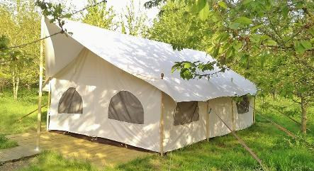 Luxury canvas located in the Dorothy Goes Glamping campsite