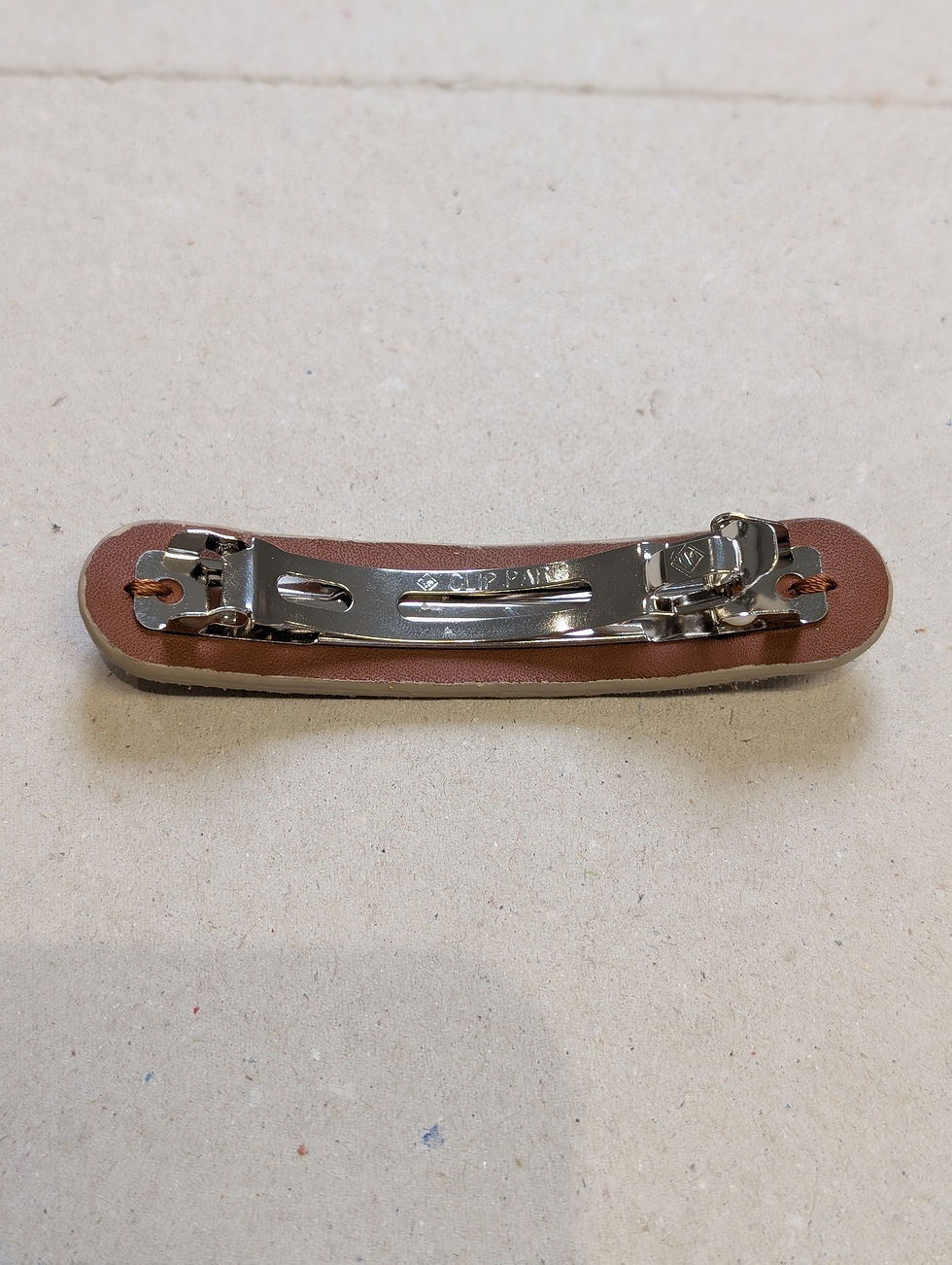 Miniature : Barrettes Eugénie cuir
