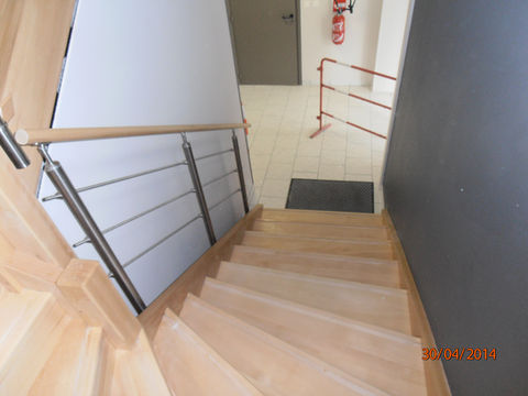 bavillers. La menuiserie HUGUEL est une entreprise familiale qui existe depuis plus de 65 ans à Saint Maurice sur Moselle. Notre but est de fournir à nos clients des produits de qualité et un travail soigné. Nous sommes spécialisés dans la menuiserie intérieure et extérieure sur-mesure et travaillons avec des matériaux de qualité pour assurer des résultats durables. Nous sommes passionnés par notre métier et nous nous assurons que chaque détail soit minutieusement examiné pour garantir un travail qui dépasse les attentes de nos clients.