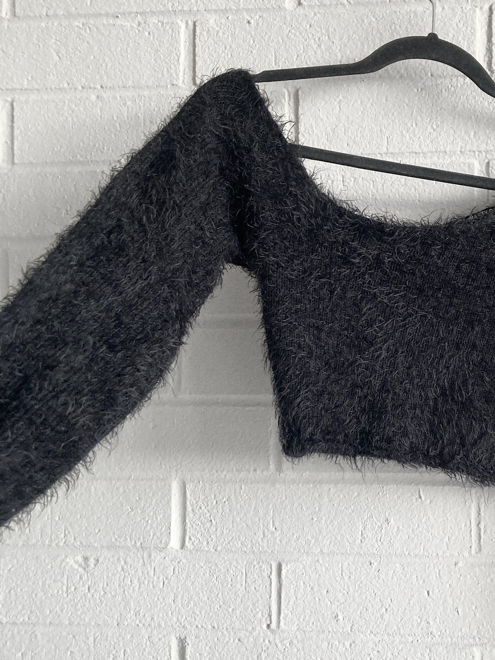 Thumbnail: NG Off-the-Shoulder Sweater (M)