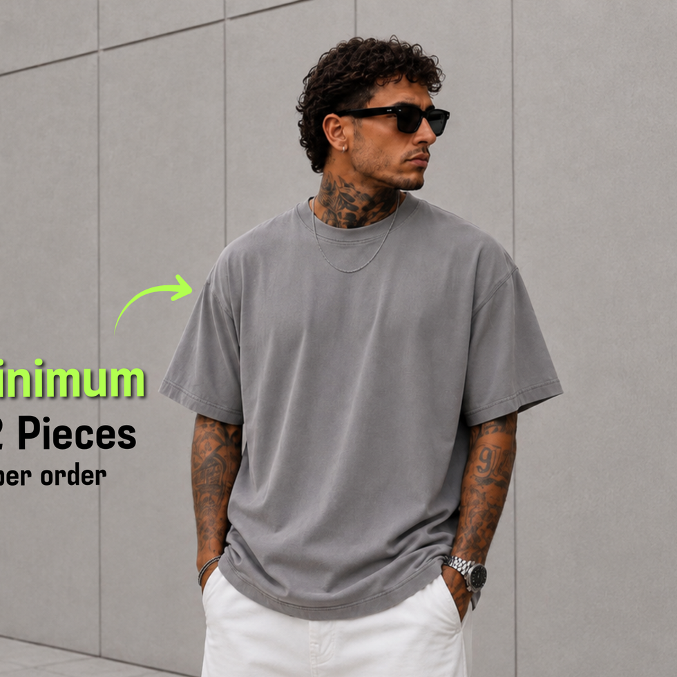 Grey oversized boxing T-shirt worn by a male model, featuring a relaxed fit for boxing, combat sports, and training.