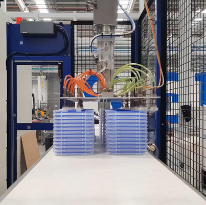 OliRobot End of Arm Tool Stacking  Injection Moulded Lids.PNG