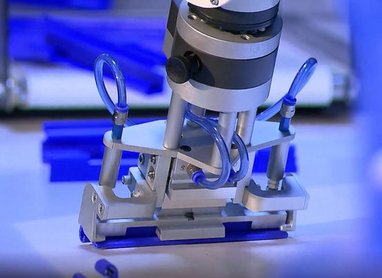 End of Arm Tool Big Bin Clip.JPG