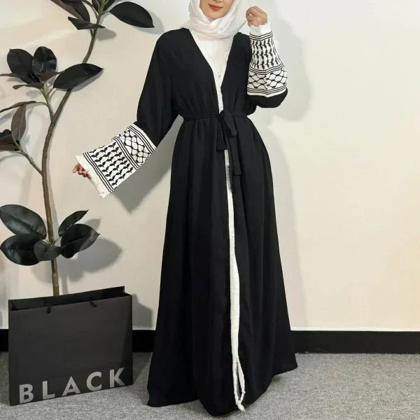 Thumbnail: Kefieyyeh abaya 