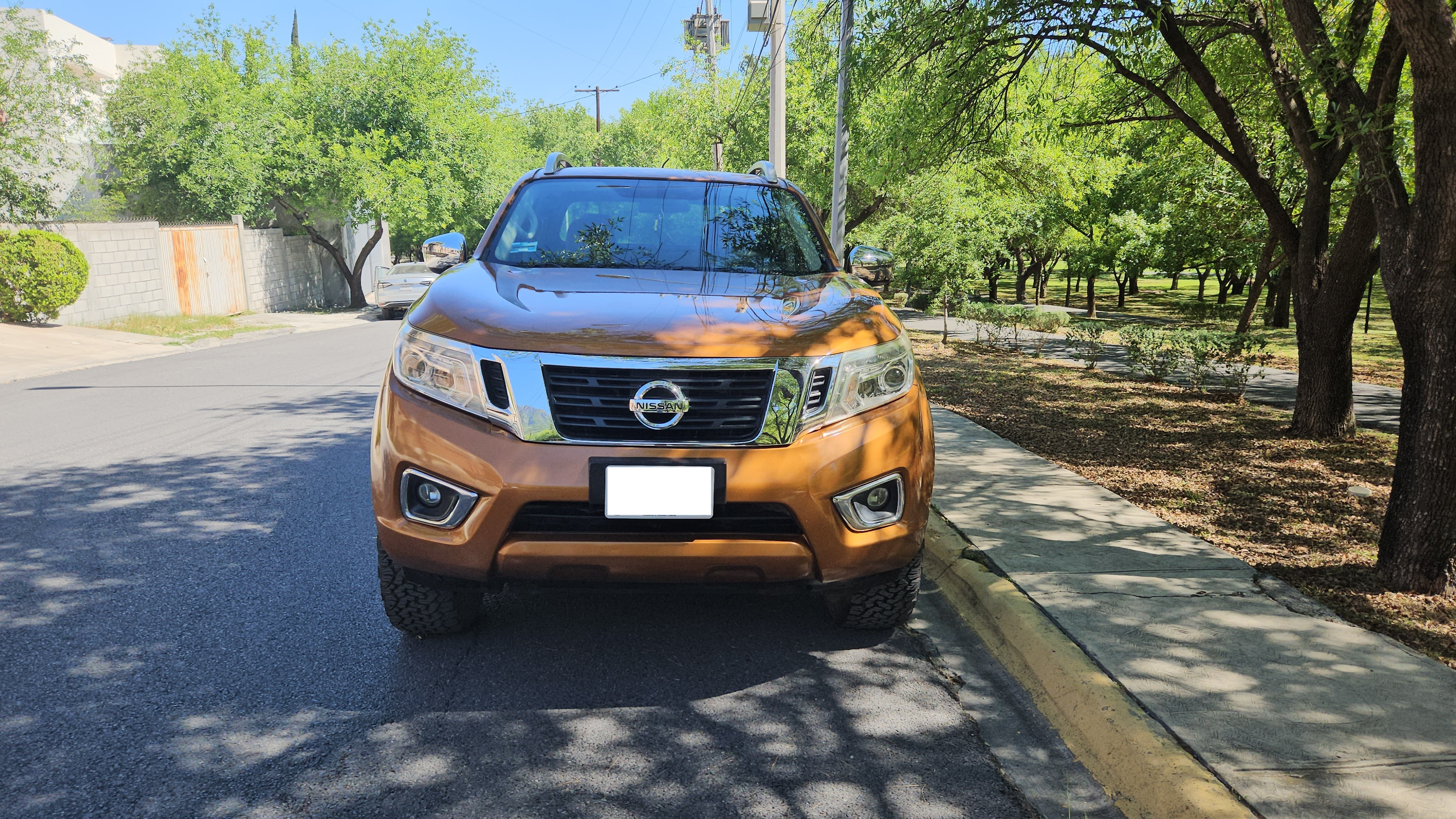 Nissan NP300 Frontier LE Diesel 4x4 Aut 2016