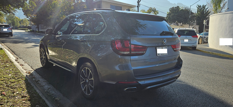 Miniatura: BMW X5 xDrive40e Excellence 2017