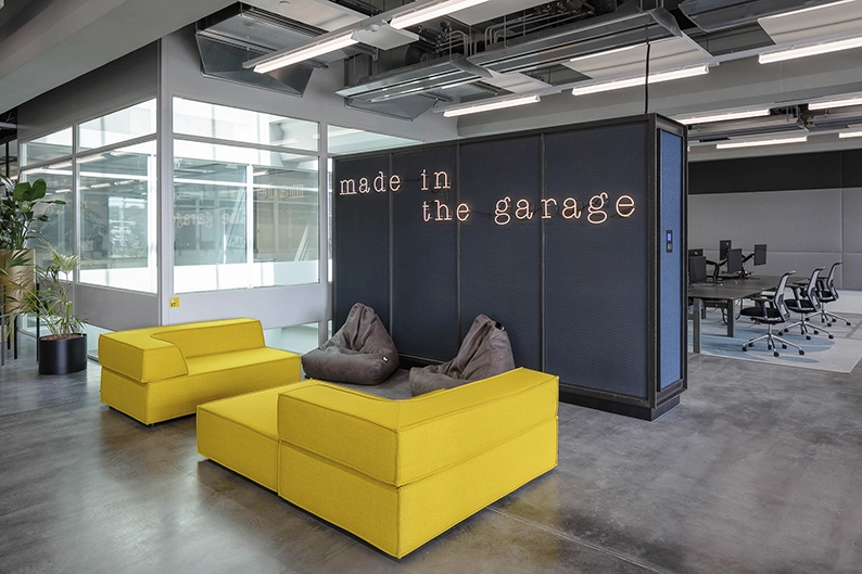 the Fresh Perspective_Deloitte Digital_interieurontwerp_banken.webp