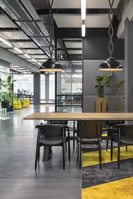 the Fresh Perspective_Deloitte Digital_interieurontwerp_vergadertafel.webp