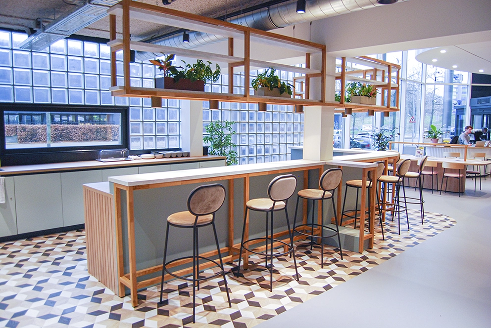 the Fresh Perspective_Newday Offices Amsterdam_Bar_Michou van Gennip_Interieurontwerp.webp