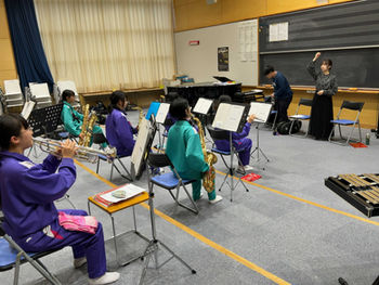 大槌学園吹奏楽部での今年初のレッスン