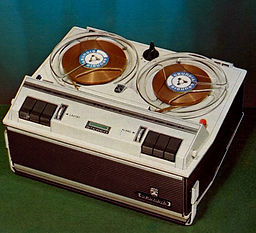 Grundig TK 27