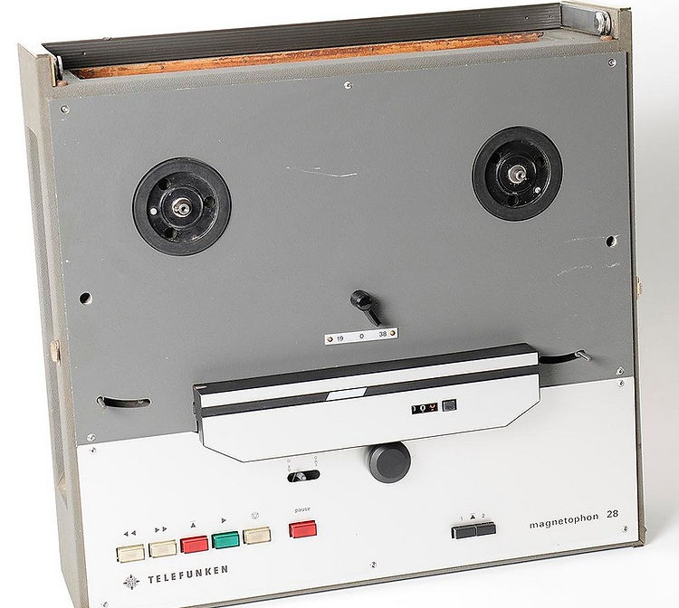 AEG/Telefunken Magnetophon M28