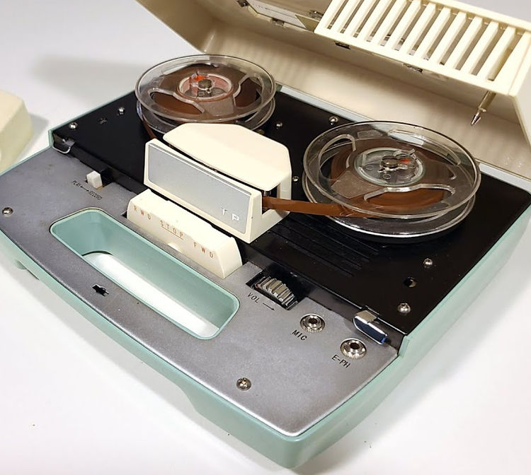 Aiwa TP-40