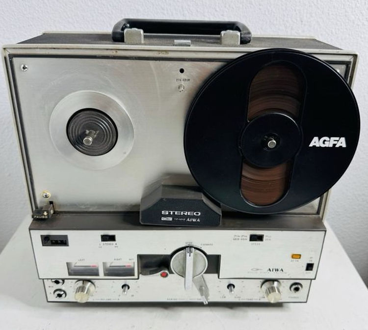 Aiwa TP-1012