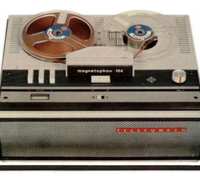 AEG/Telefunken Magnetophon M104