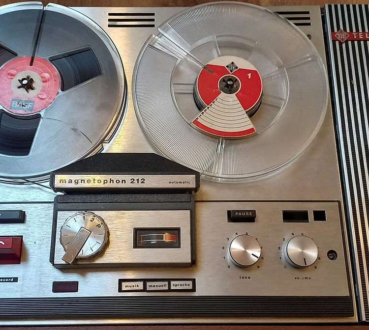AEG/Telefunken Magnetophon M212