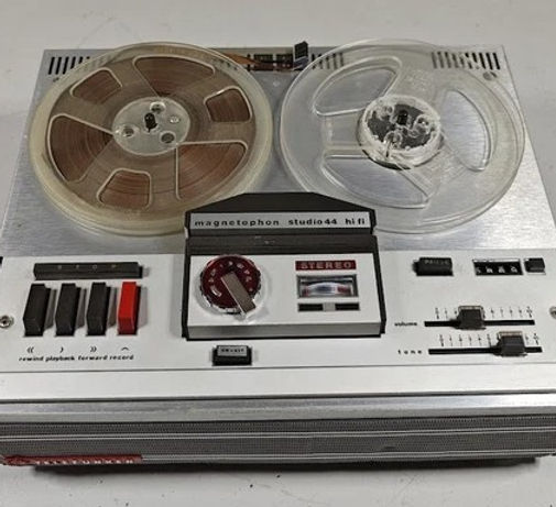 AEG/Telefunken Studio 44