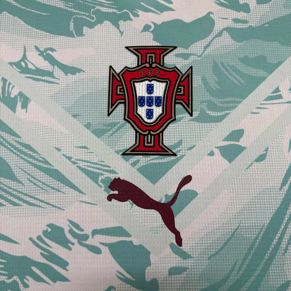 Miniatura: camisa-selecao-portugal-copa-do-mundo-2026-away-verde-masculina-cristiano-ronaldo-cr7-rafael-leao-bruno-fernandes-bernardo-si