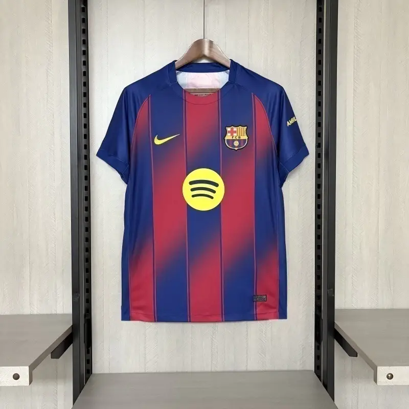 camisa-barcelona-home-titular-25-26-2025-2026-azul-grena-modelo-torcedor-masculina-lamine-yamal-lewa-lewandowski-raphinha-gav