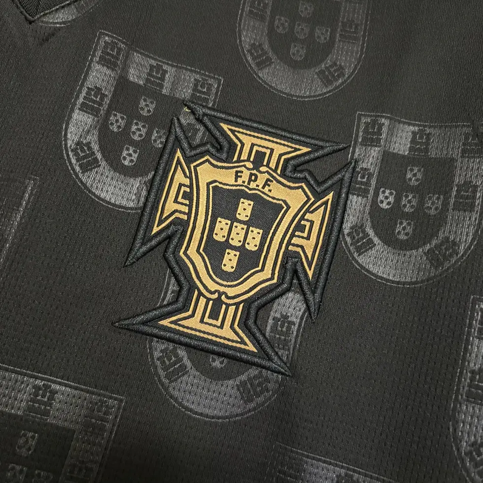 Miniatura: camisa-portugal-preta-preto-verde-dourado-jogador-masculino-masculina-puma-copa-gola-polo