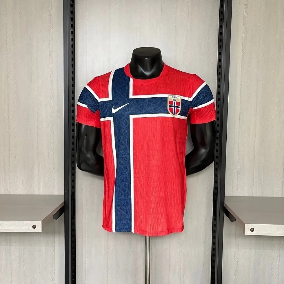 camisa-selecao-noruega-norway-copa-do-mundo-2026-vermelha-home-i-modelo-player-masculina-haaland-odegaard-sorlot-larsen-ryers