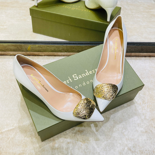 【新品】【定価15万】RUPERT SANDERSON ゴールドローファー 新品】【定価15万】RUPERT SANDERSON ゴールドローファー - メルカリ