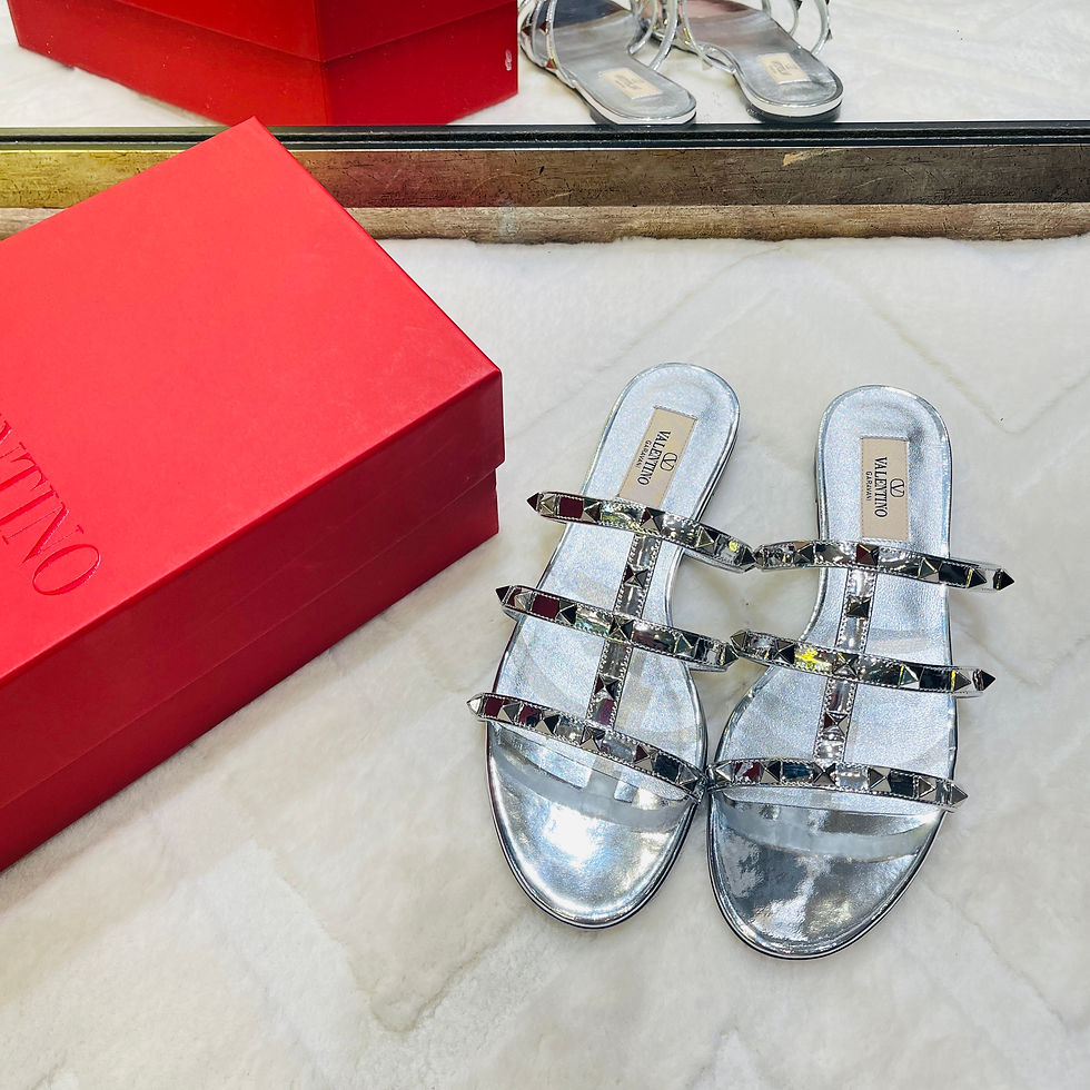 Thumbnail: Valentino Rockstud slides in mirror silver
