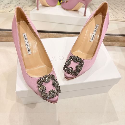 Manolo Blahnik HANGISI LACE 70 ピンクベージュ Manolo Blahnik Hangisi 70 Jewel Buckle Satin in MPUR