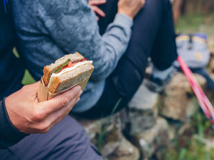 A Importância da Alimentação Adequada em Trilhas