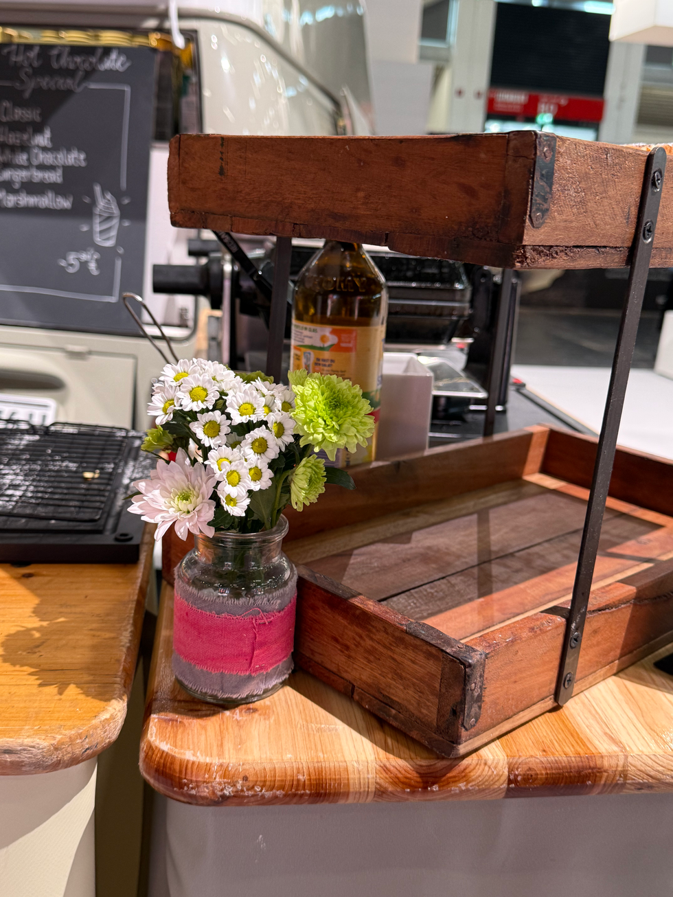 Barerweiterung Catering Stand Bullicious Events auf der Messe München zur ISPO 2025