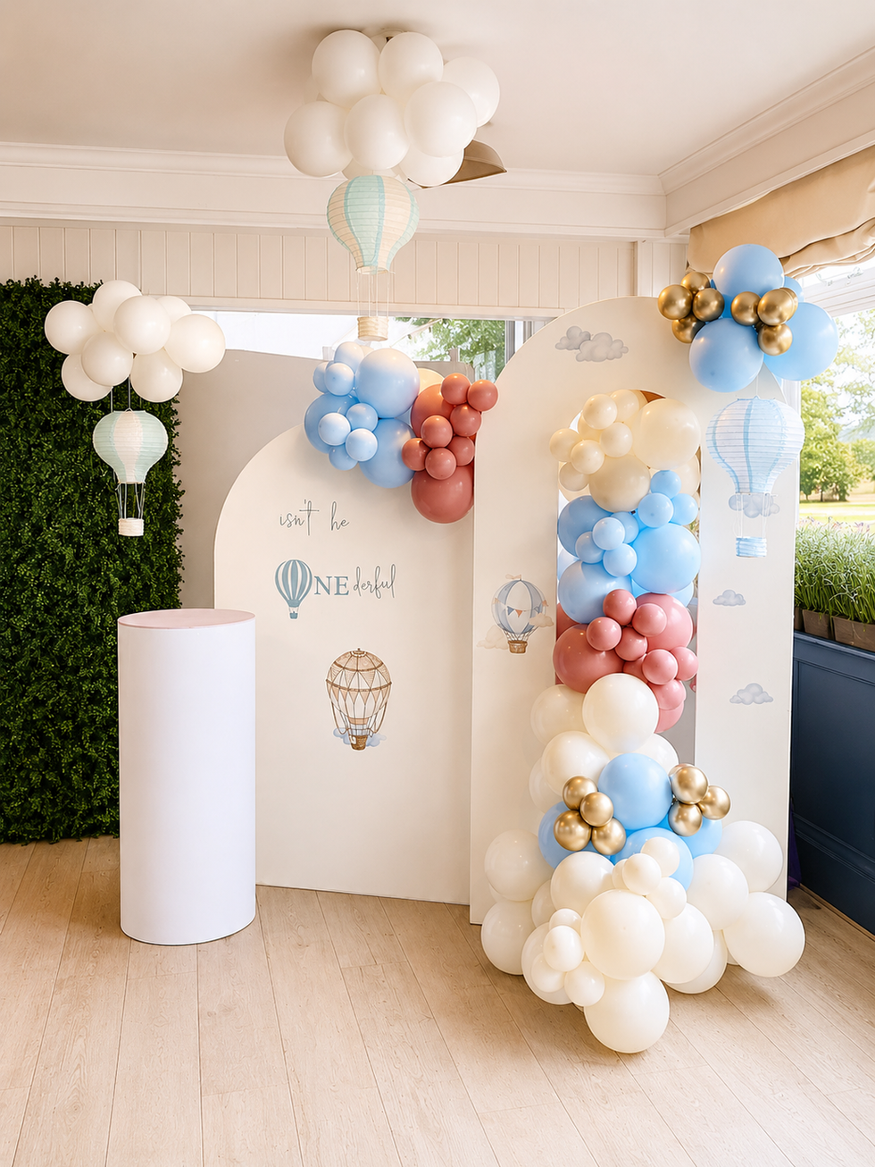 Hot Air Balloon & Clouds Balloon Arch product image 1