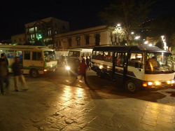 Transito muy loco en la Plaza