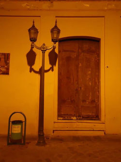 Luz, Puerta y Sombra!