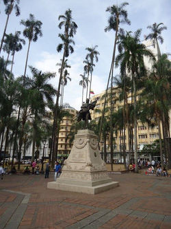 Facebook - Por las calles del Centro Historico
Plaza Caicedo
Monumento a Joaqui