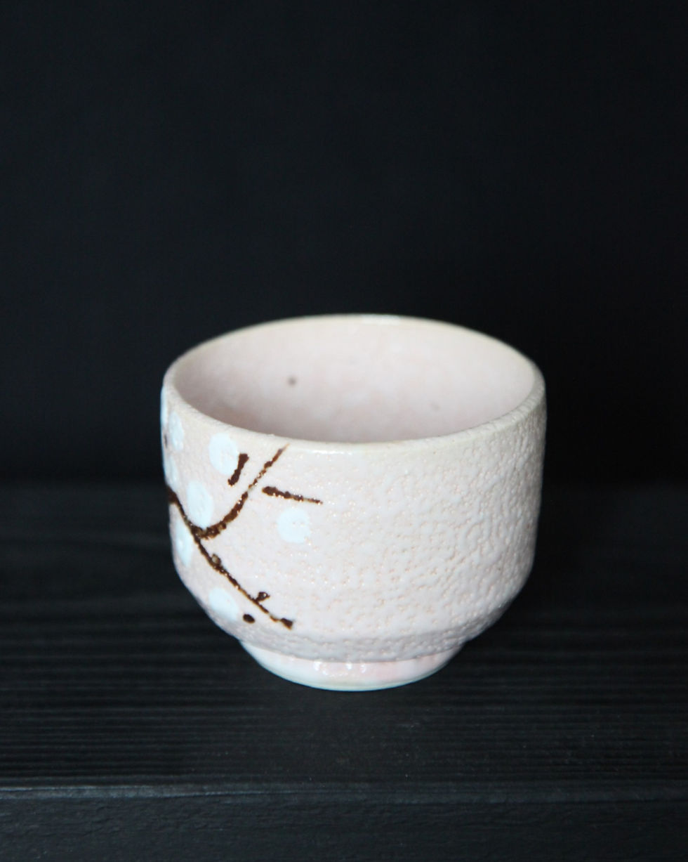 Thumbnail: Shino Yunomi Pink