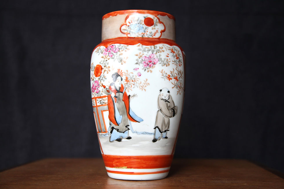 Thumbnail: Antique vase Kutani