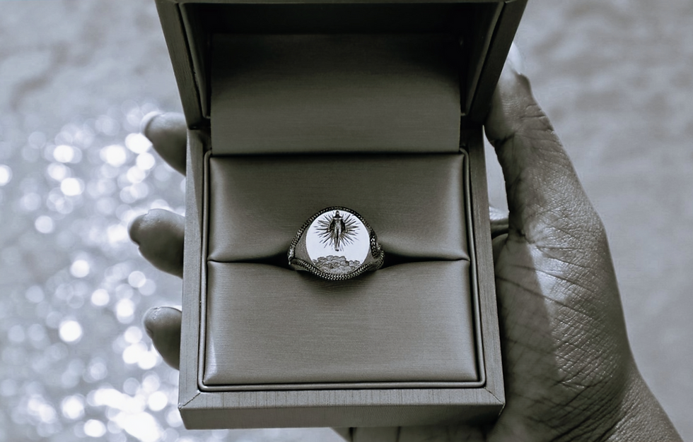 Bespoke men's signet ring