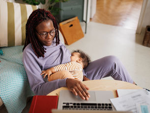 How to Start a Business on Maternity Leave (Without Burning Out)