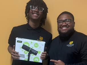From Passion to Production: Edwin’Lee Lawrence Wins Shure MV6 Mic from Audio Moguls Media