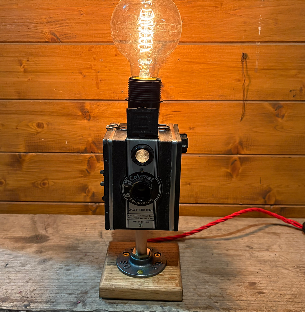 Thumbnail: Vintage 1950's Coronet Twelve-20 Camera Up-Cycled Table Lamp