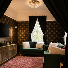 Gatspy house living room.png