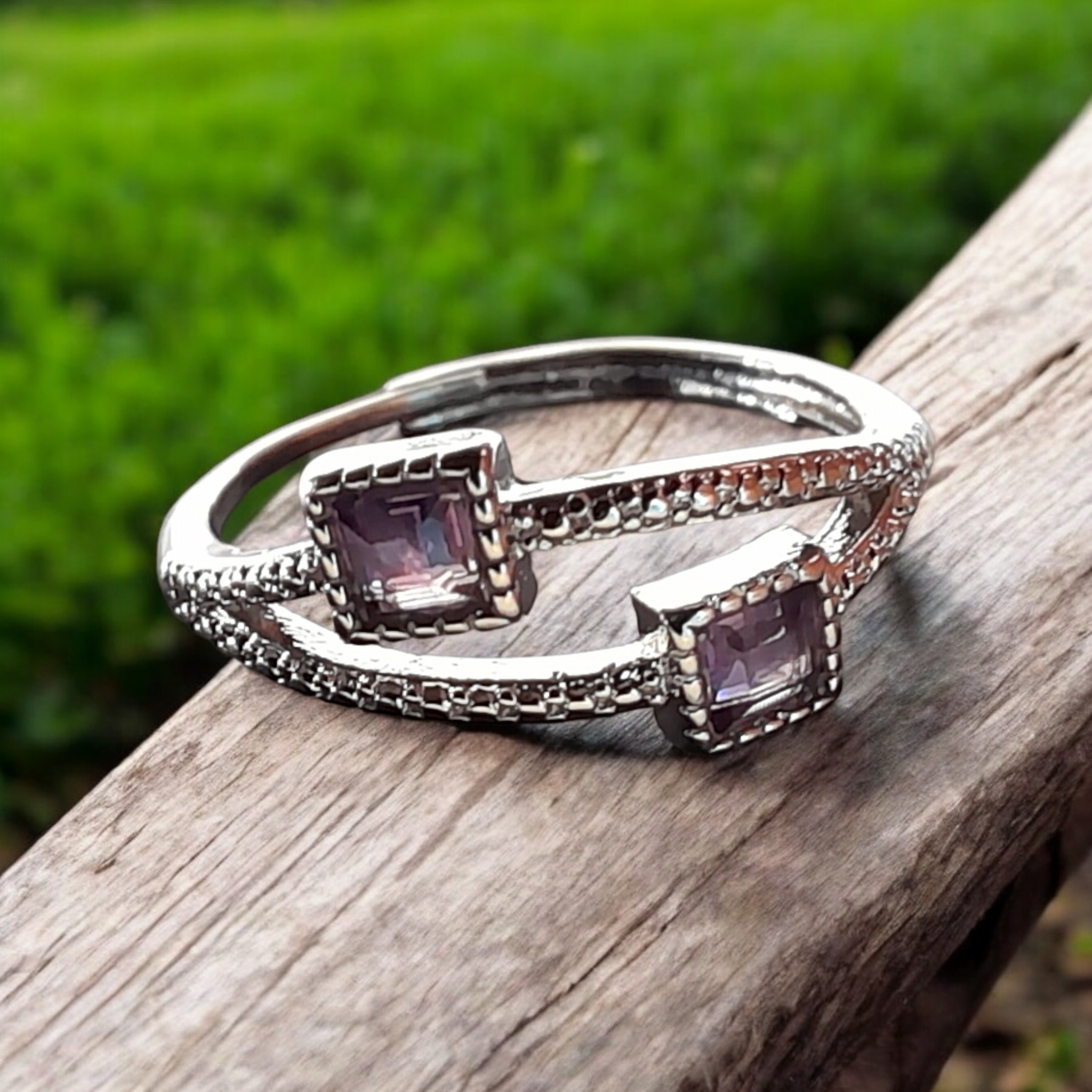 Bague Carrée Facettée en Cuivre Blanc Ajustable Amethyste AA