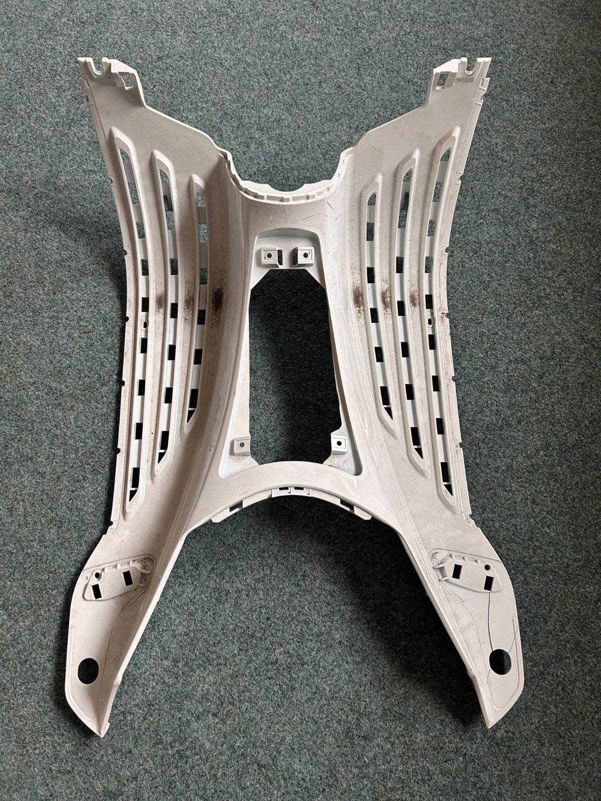 Fahrgestell Fußraumabdeckungen - Vespa Primavera 125ccm 4T 3V AC 2017- ZAPMA1100