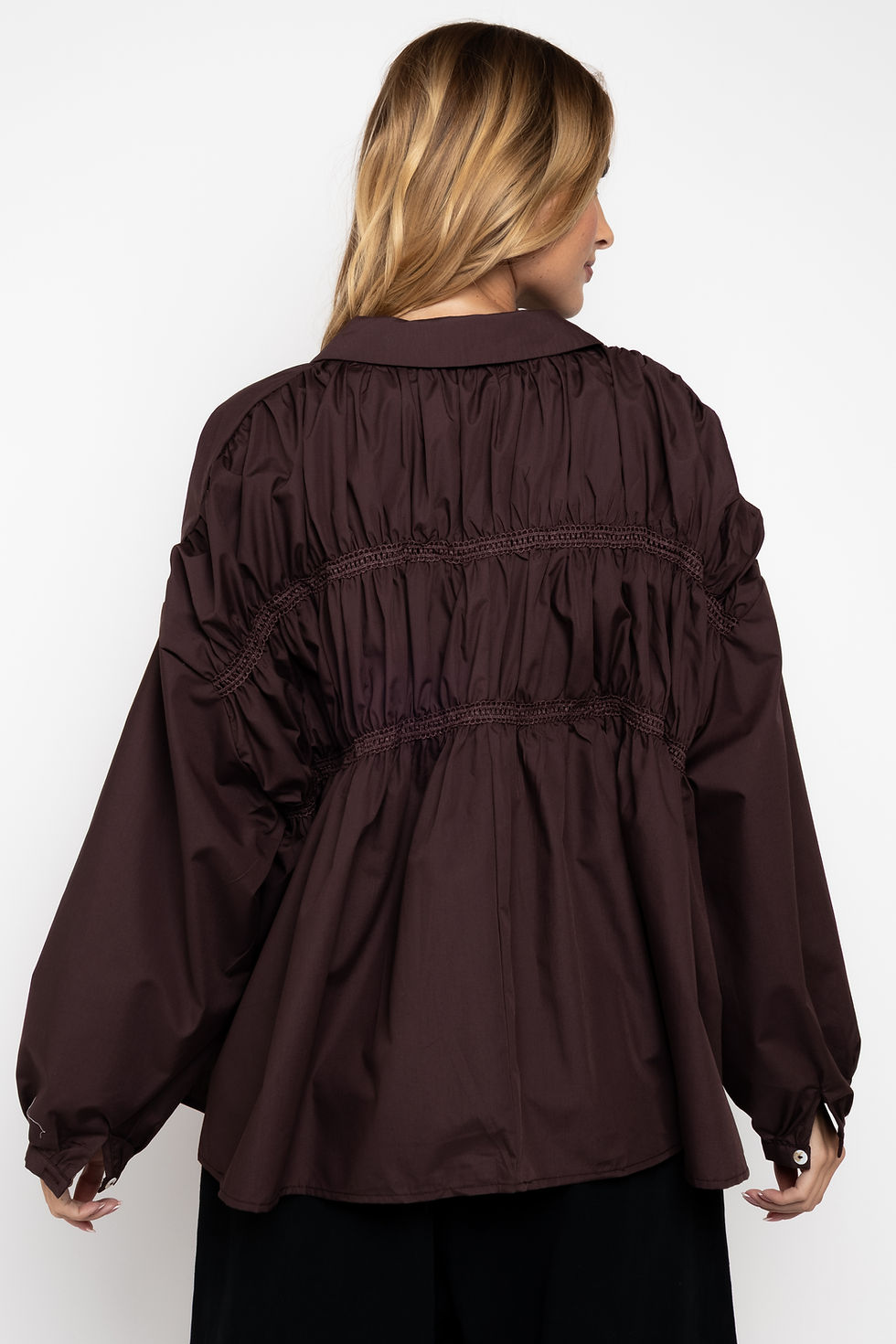 Miniatura: Halenka s nabíráním a detaily v pase