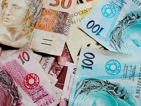 Plano de saúde deve ressarcir beneficiária que custeou tratamento por três anos